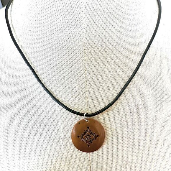 Copper round  pendant necklace  on cord - Picture 2 of 9